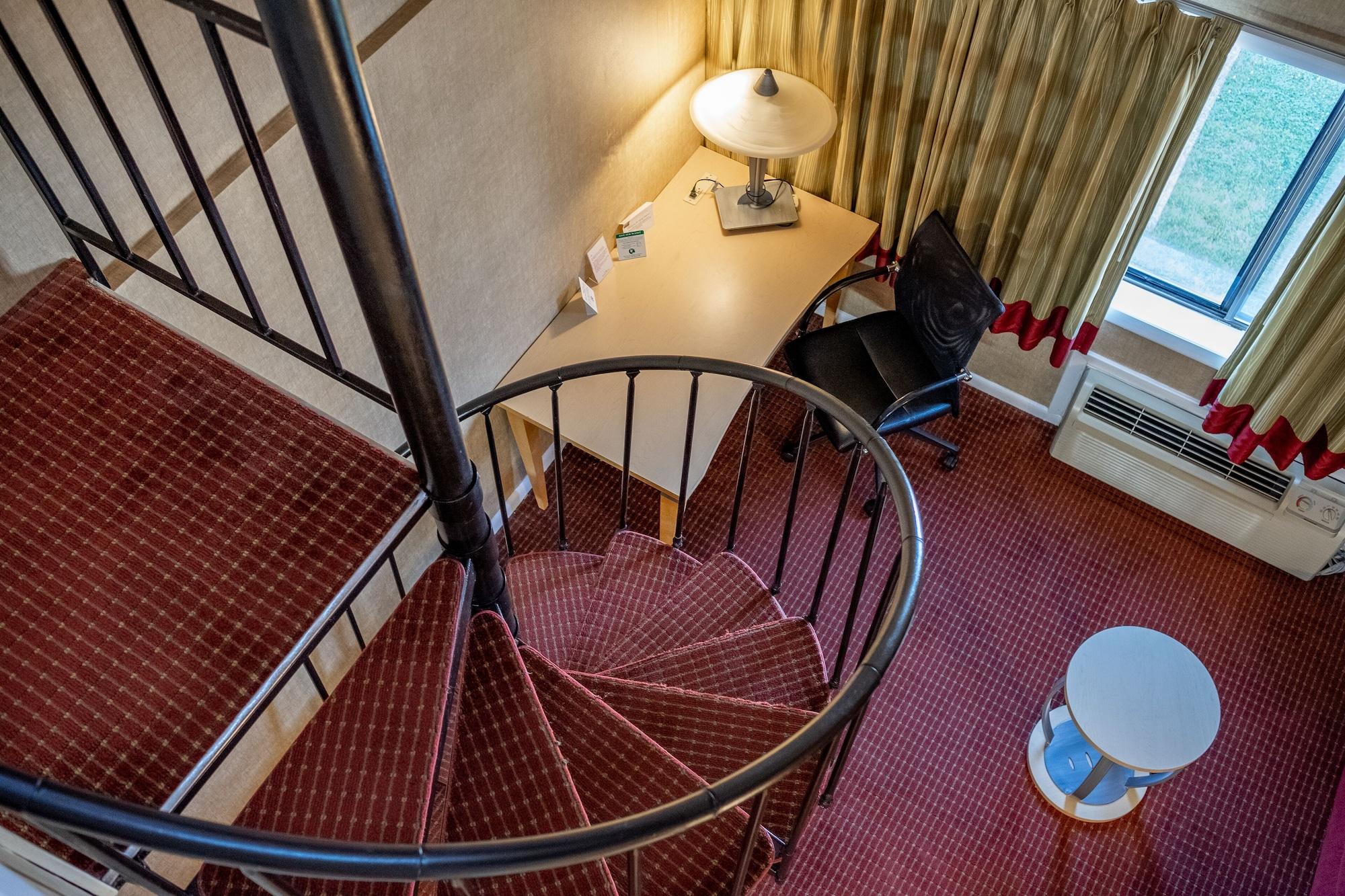 Admiralty & - A Red Collection 3* Falmouth