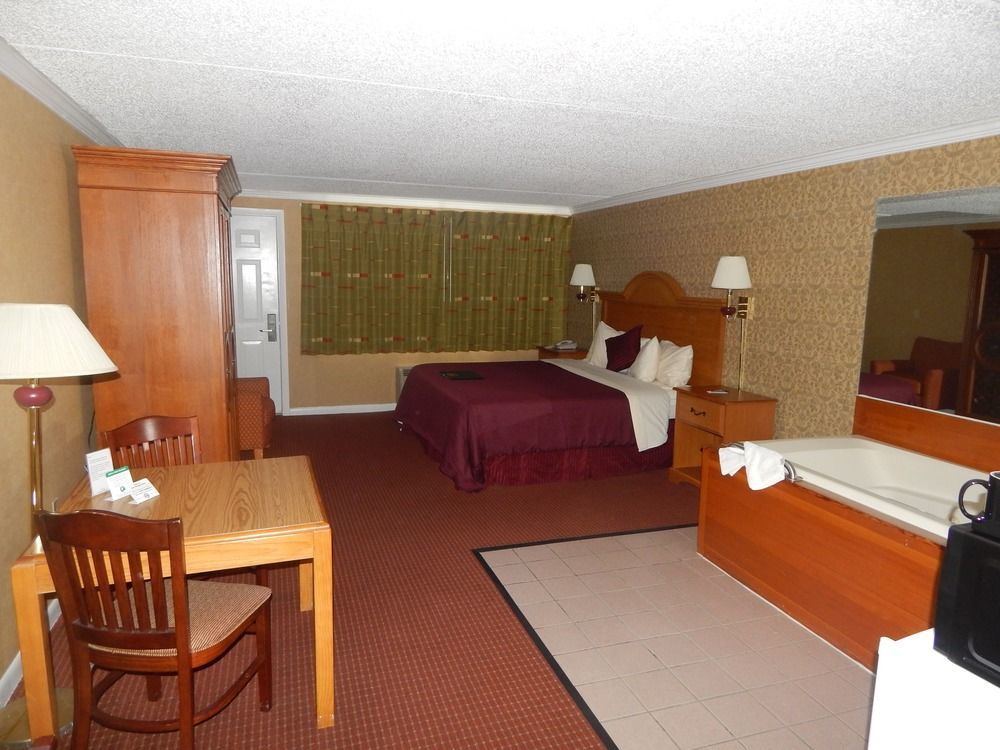Admiralty & - A Red Collection Hotel