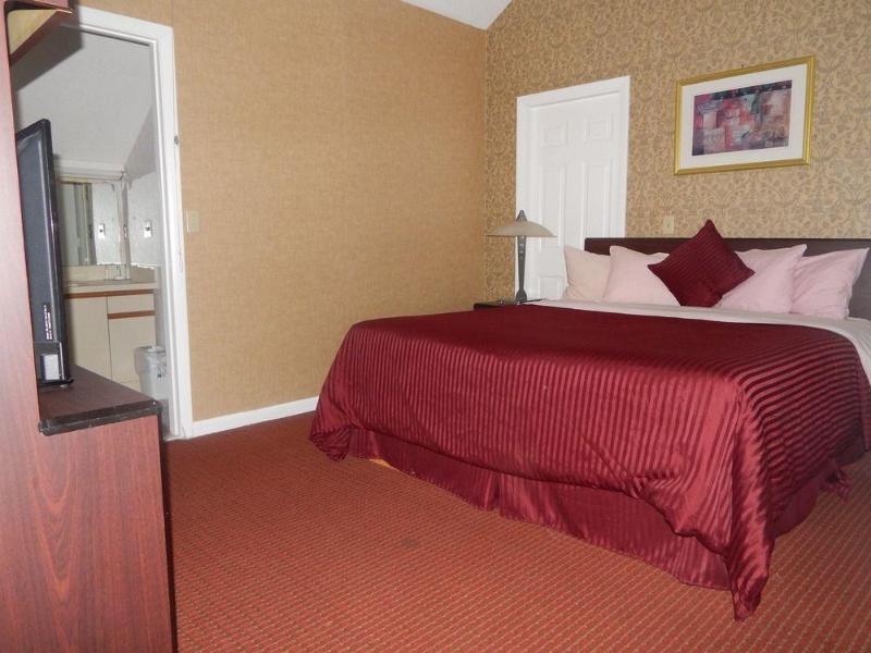 Admiralty & - A Red Collection Hotel
