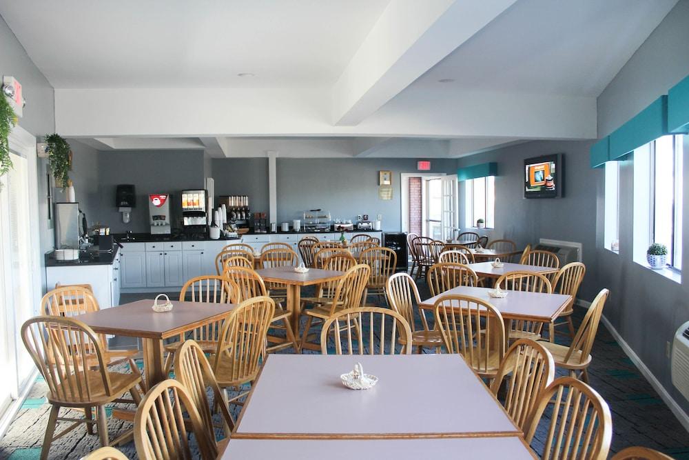 Admiralty & - A Red Collection 3* Falmouth
